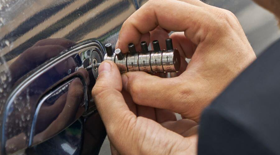 Professional gutter cleaning in Elkins, NH